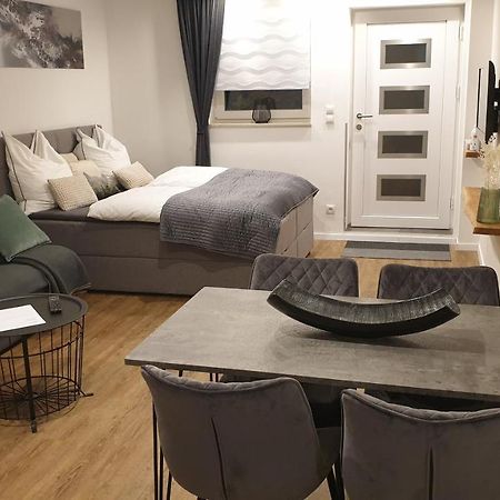 Apartment Airport Кельн Екстер'єр фото
