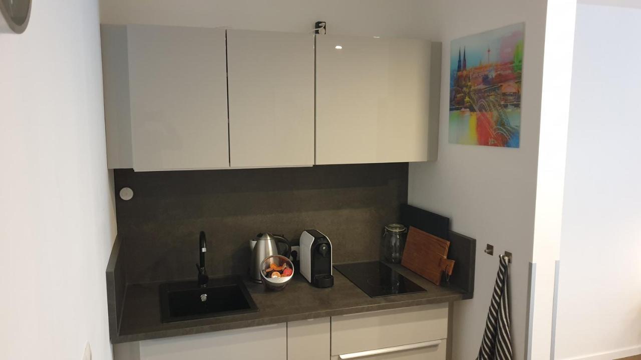 Apartment Airport Кельн Екстер'єр фото