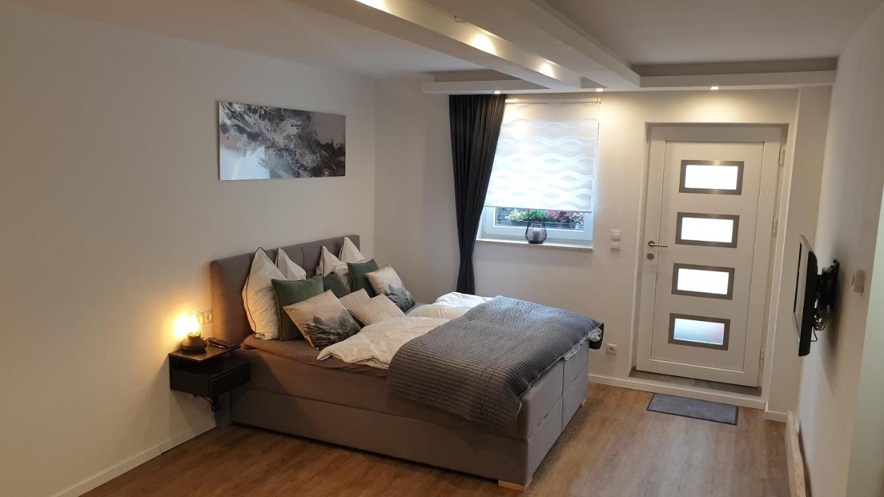 Apartment Airport Кельн Екстер'єр фото
