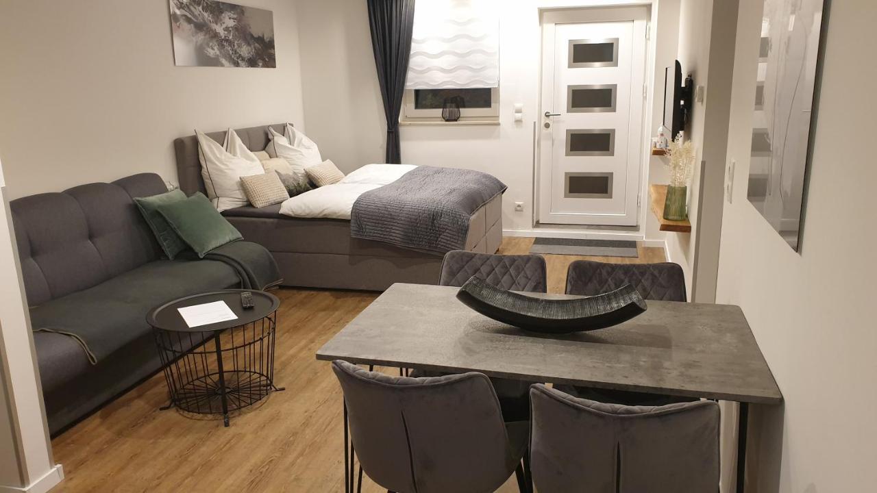 Apartment Airport Кельн Екстер'єр фото